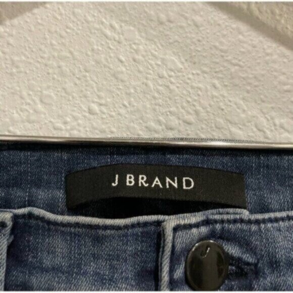 New J Brand High Rise Moto Ankle Zip Slimming Contemporary Photo Ready Jeans - Picture 4 of 7